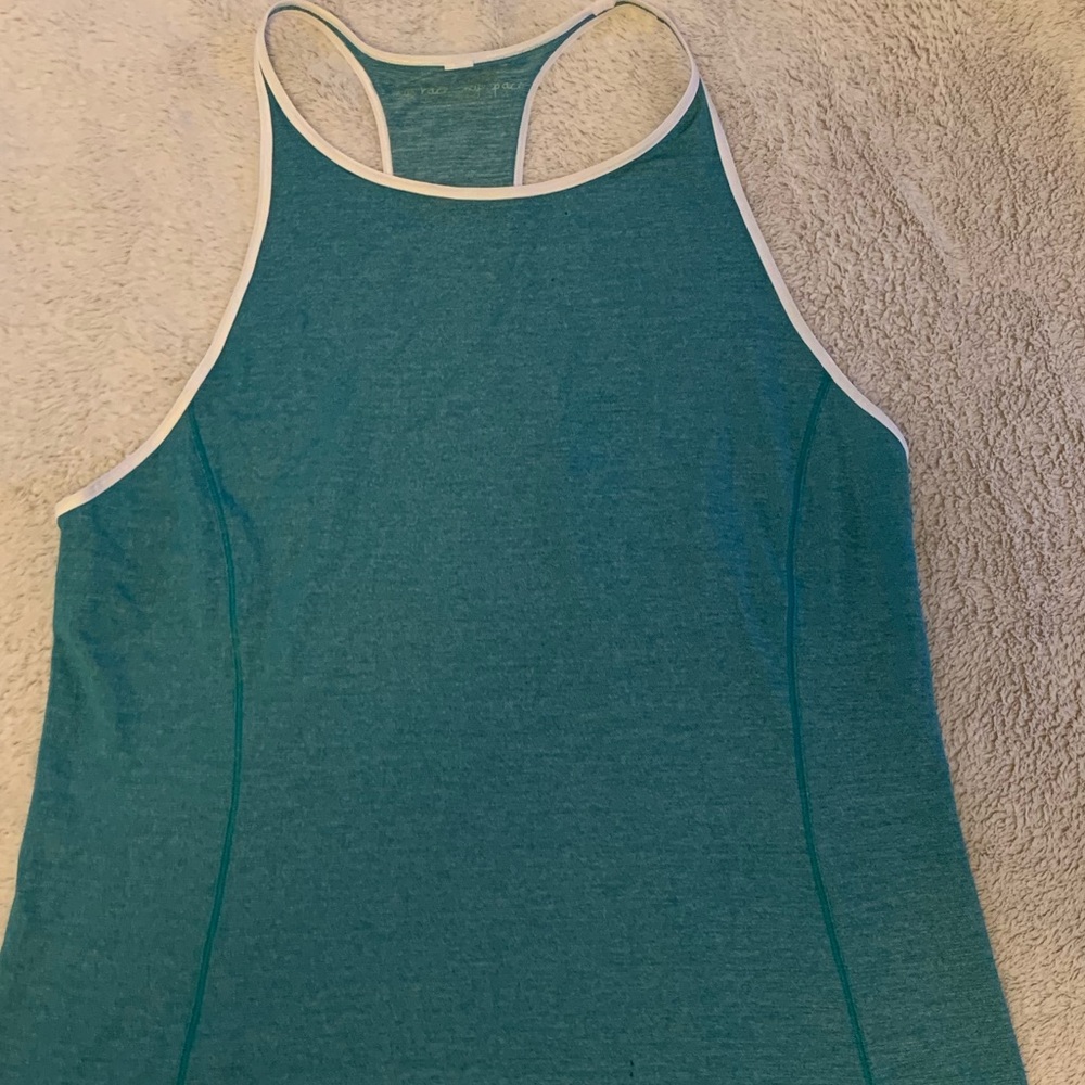 Lululemon time to sweat tank size 8